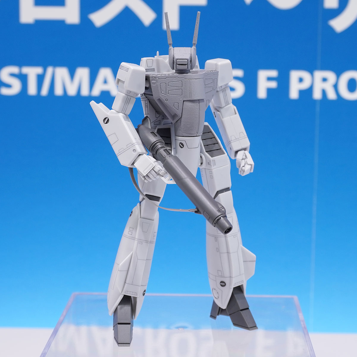 VF-1D バルキリー［ファイター］。展示は3Dデータ出力品